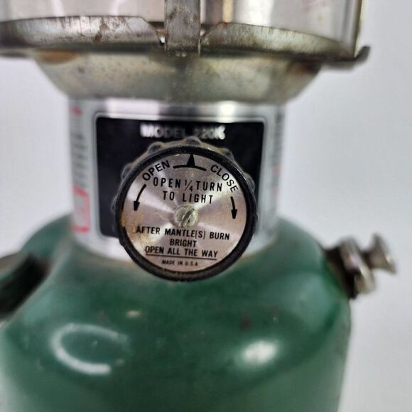 Vintage Coleman 220K Lantern Dual Mantel Dtd 4 83 VTG Camping Outdoor - Picture 5 of 13
